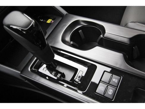 New 2026 Subaru Outback Limited AWD/4WD image 24