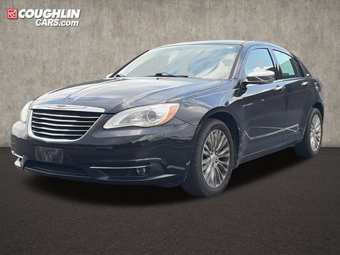 Used 2012 Chrysler 200 Limited FWD image 3