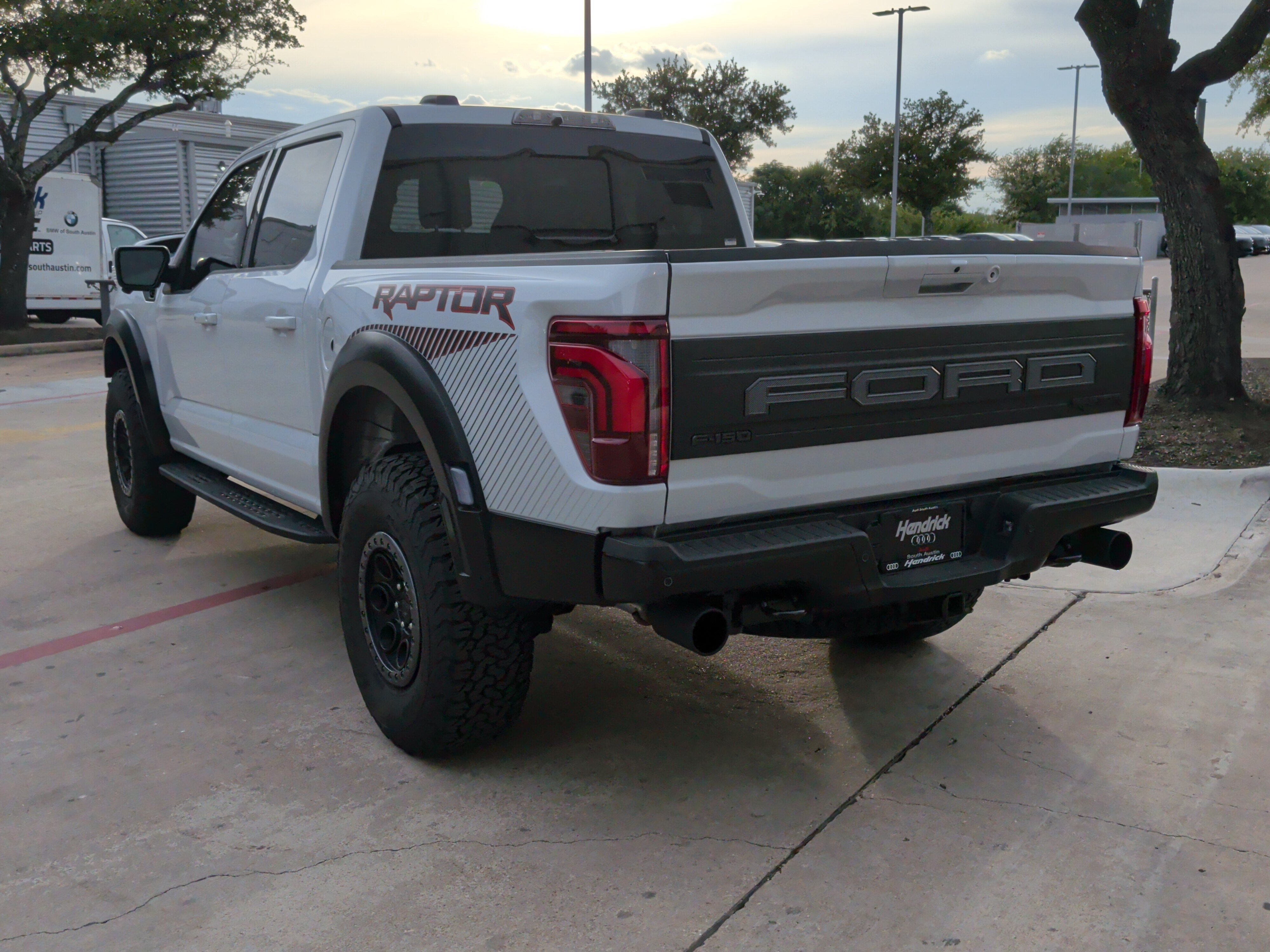 Used 2025 Ford F150 Raptor AWD/4WD image 8