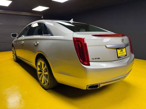 Used 2013 Cadillac XTS Luxury image 10