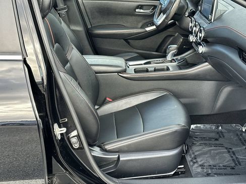 Used 2020 Nissan Sentra SR w/ Premium Package FWD image 17