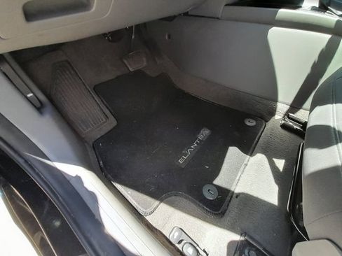 Used 2023 Hyundai Elantra SEL w/ Convenience Package FWD image 33