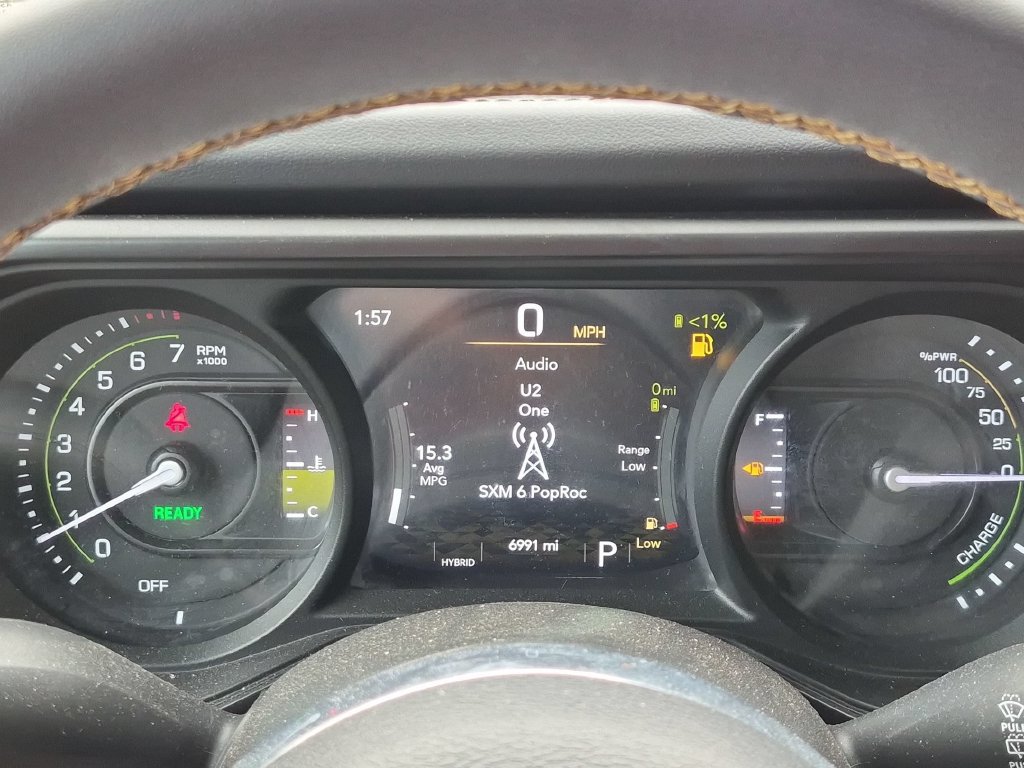 Used 2024 Jeep Wrangler Unlimited Sahara w/ Technology Group AWD/4WD image 15