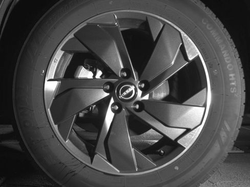 Used 2025 Nissan Rogue SV AWD/4WD image 14