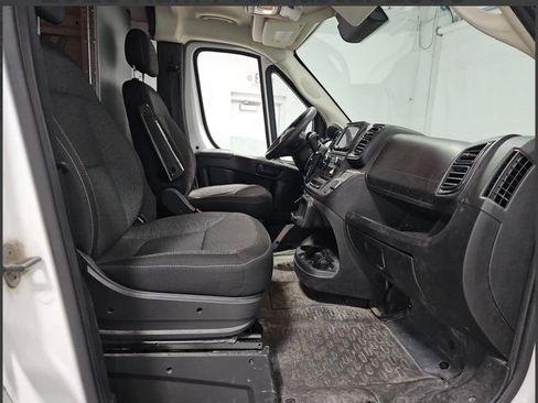 Used 2023 RAM ProMaster 2500 w/ Convenience Group FWD image 8