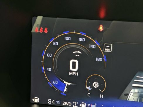 Used 2024 Chevrolet Colorado Trail Boss w/ Technology Package AWD/4WD image 50