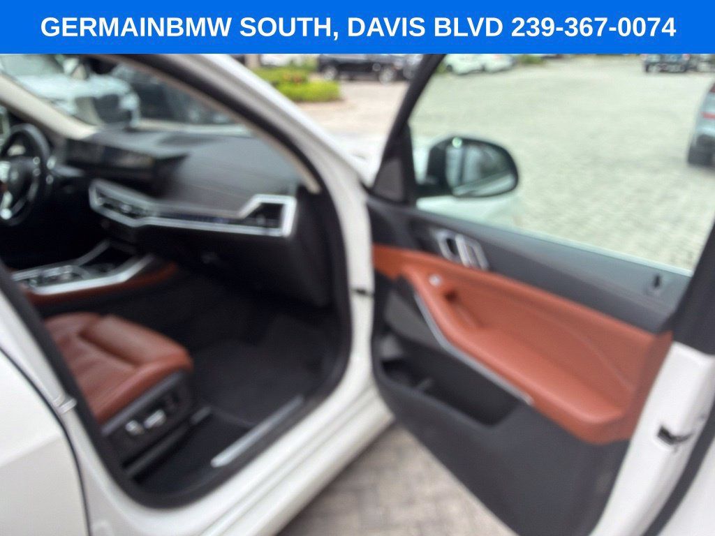 Certified 2024 BMW X7 xDrive40i w/ Executive Package AWD/4WD image 23