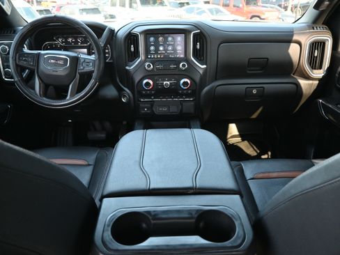 Used 2023 GMC Sierra 2500 AT4 w/ Gooseneck/5TH Wheel Package image 3