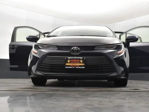 Used 2023 Toyota Corolla LE FWD image 11