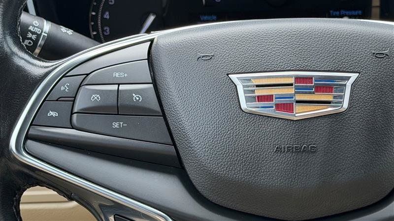 Used 2018 Cadillac XT5 Luxury w/ Driver Awareness Package AWD/4WD image 32