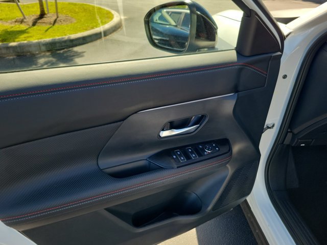 Certified 2026 Nissan Kicks SR FWD image 20