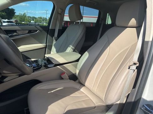 Used 2023 Lincoln Nautilus Reserve w/ Equipment Group 201A AWD/4WD image 7