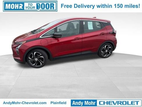 Used 2023 Chevrolet Bolt LT w/ Infotainment Package FWD image 2