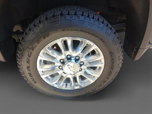 Used 2020 Chevrolet Silverado 2500 High Country w/ Safety Package II AWD/4WD image 37