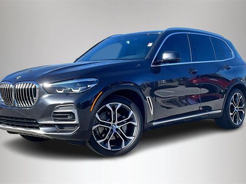 Used 2023 BMW X5 xDrive40i w/ Premium Package image 2