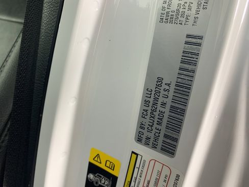 Used 2022 Jeep Wrangler Unlimited Sahara w/ Cold Weather Group image 13