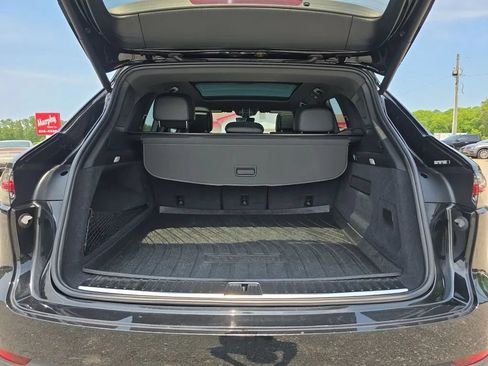 Used 2020 Porsche Cayenne AWD/4WD image 54