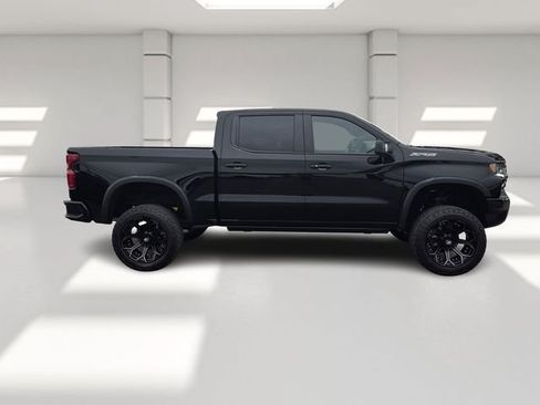 Used 2024 Chevrolet Silverado 1500 ZR2 w/ Technology Package AWD/4WD image 6