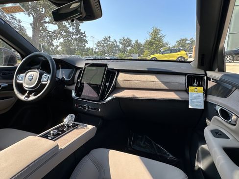 New 2026 Volvo XC90 B6 Plus image 11