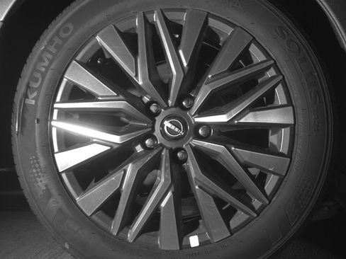 Used 2025 Nissan Altima 2.5 SV image 15