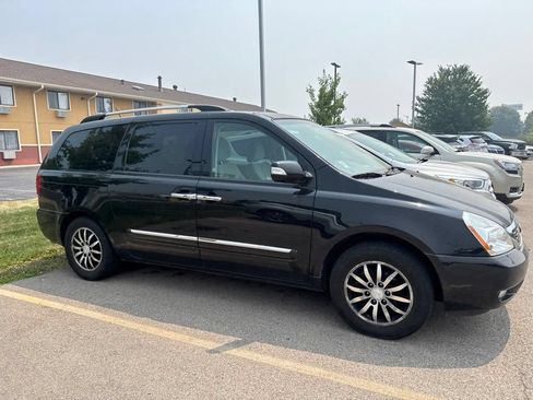 Used 2012 Kia Sedona EX FWD image 3