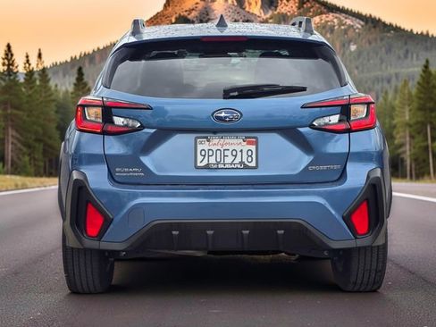 Certified 2024 Subaru Crosstrek 2.0i Premium w/ Crosstrek Mirror Package AWD/4WD image 6