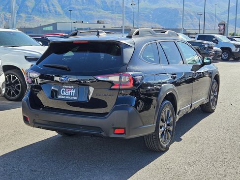Used 2025 Subaru Outback Onyx Edition AWD/4WD image 3