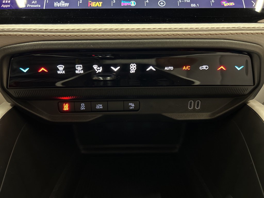 New 2026 Jeep Cherokee Limited AWD/4WD image 26