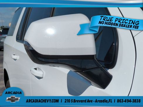 Used 2024 GMC Yukon XL AT4 w/ Max Trailering Package AWD/4WD image 12