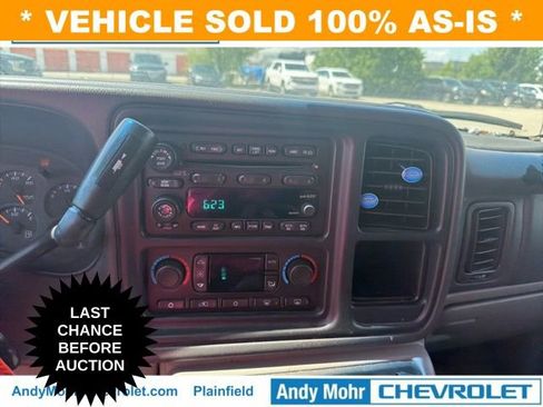 Used 2003 Chevrolet Suburban LT w/ LT Preferred Equipment Group AWD/4WD image 17