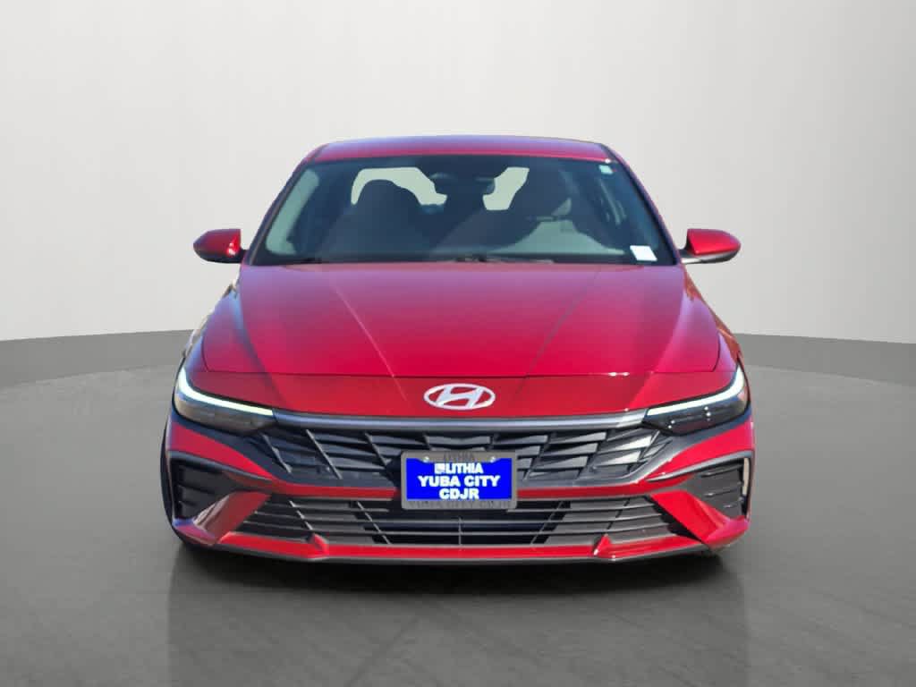 Used 2024 Hyundai Elantra SEL FWD image 2