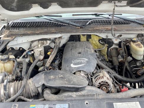 Used 2002 Chevrolet Silverado 2500 4x4 Regular Cab image 16