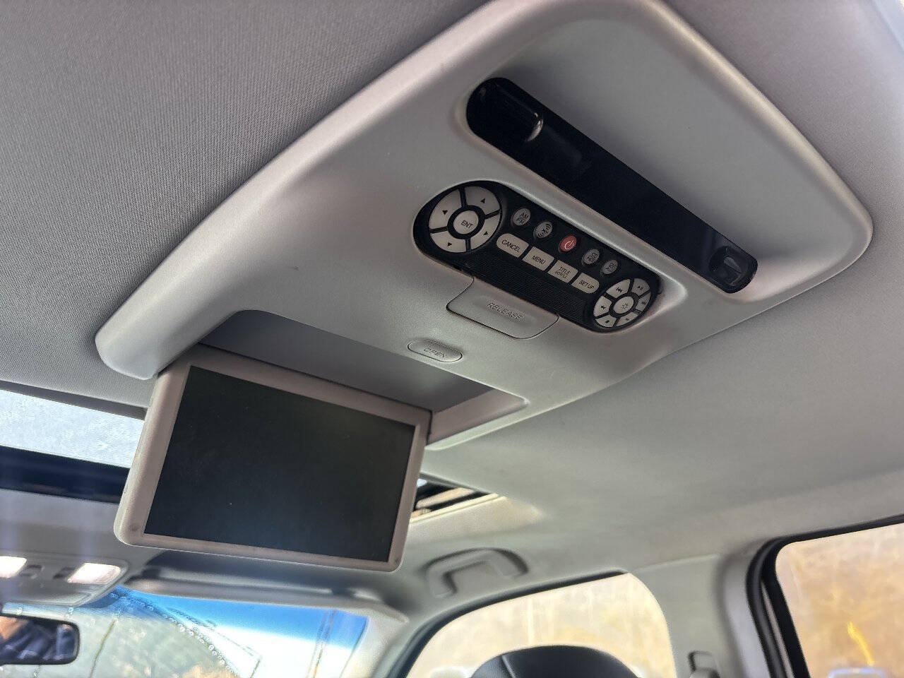 Used 2012 Honda Pilot Touring image 16