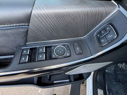 Used 2025 Ford F250 Platinum AWD/4WD image 19