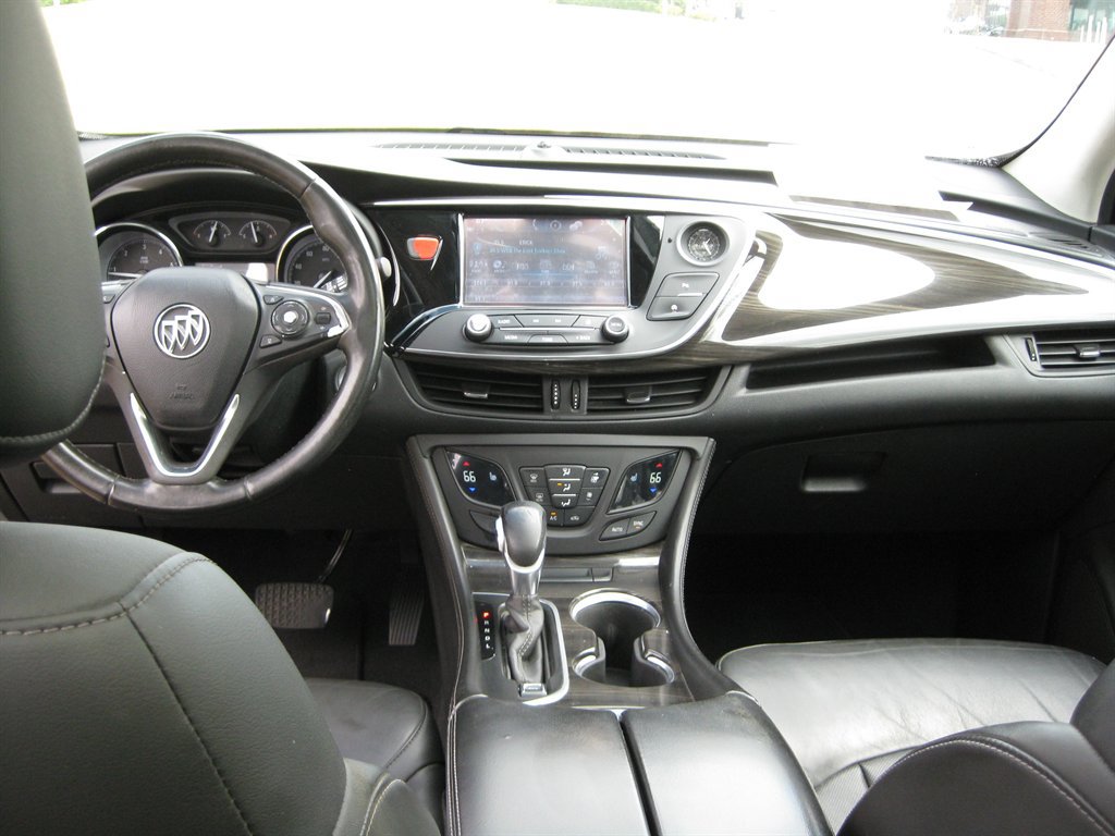 Used 2019 Buick Envision Essence FWD image 23