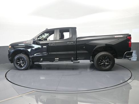 Used 2020 Chevrolet Silverado 1500 Custom Trail Boss w/ Custom Convenience Package AWD/4WD image 3