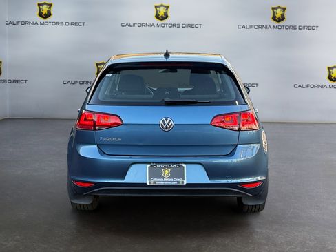 Used 2016 Volkswagen e-Golf SE image 4