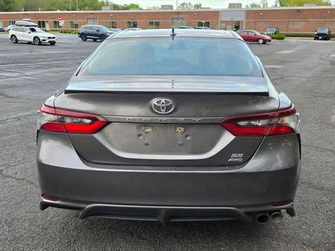 Used 2021 Toyota Camry SE w/ Cold Weather Package AWD/4WD image 5