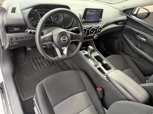 Used 2025 Nissan Sentra SV image 20