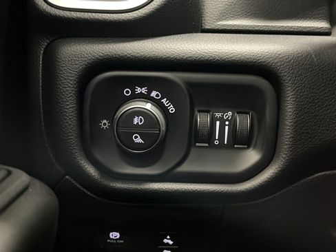 New 2026 RAM 1500 Big Horn AWD/4WD image 34