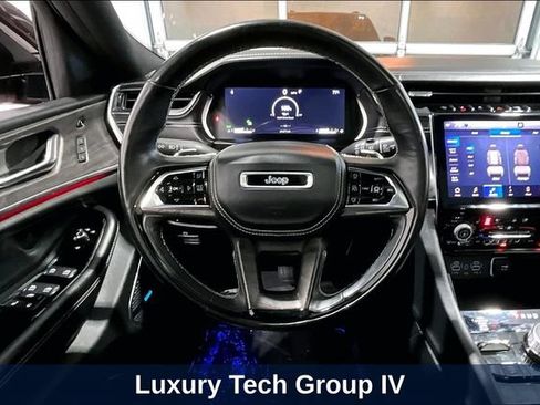 Used 2021 Jeep Grand Cherokee L Overland w/ Advanced Protech Group III AWD/4WD image 11