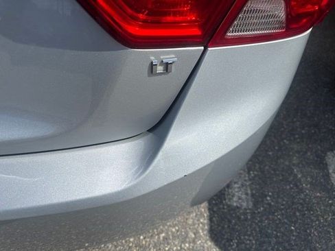 Used 2018 Chevrolet Impala LT FWD image 4
