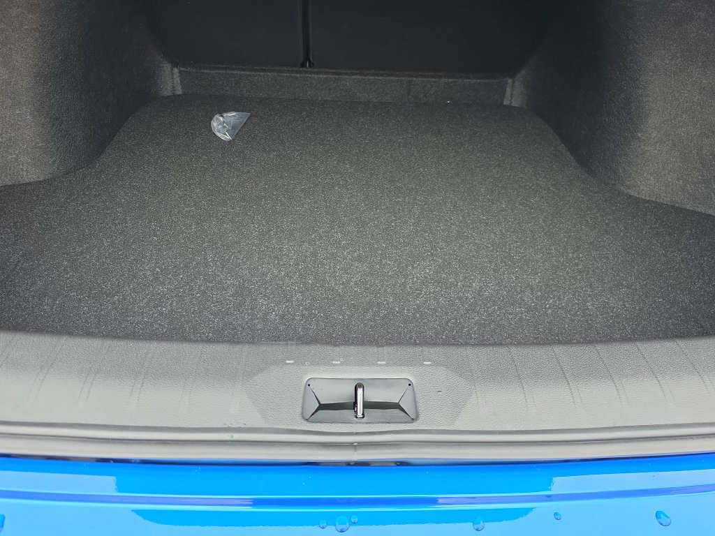 New 2027 Nissan Sentra SR w/ Floor Mat Package FWD image 27