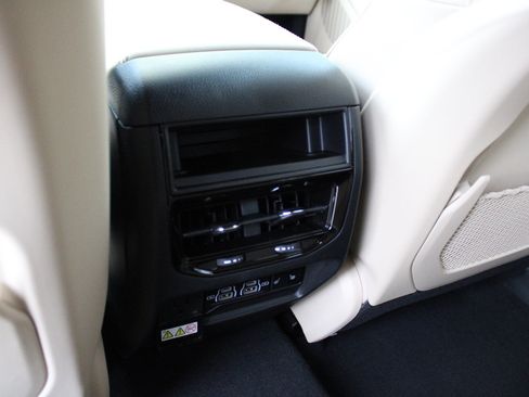 New 2025 Jeep Grand Cherokee Limited image 29