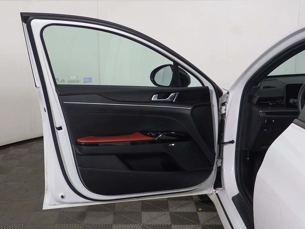 Used 2025 Kia K5 GT-Line w/ GT-Line Premium Package FWD image 21