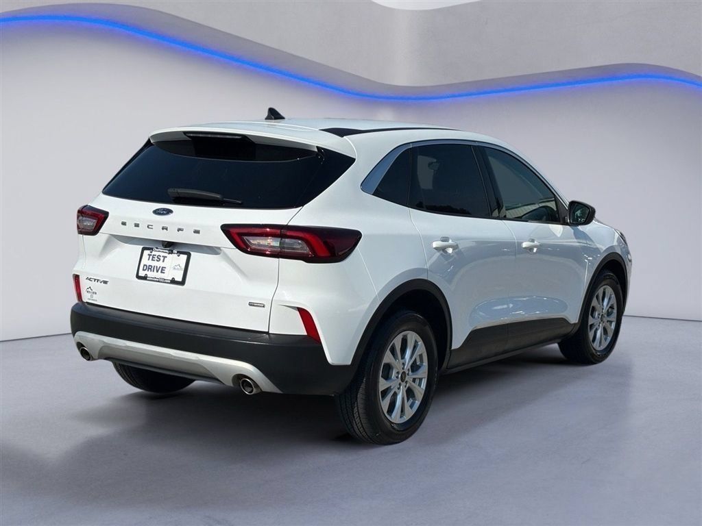 Used 2023 Ford Escape Active FWD image 5