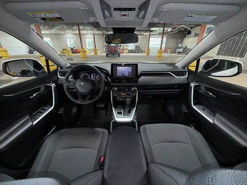 Certified 2022 Toyota RAV4 XLE image 10