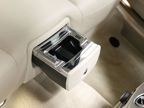 Used 2017 Rolls-Royce Ghost RWD image 96