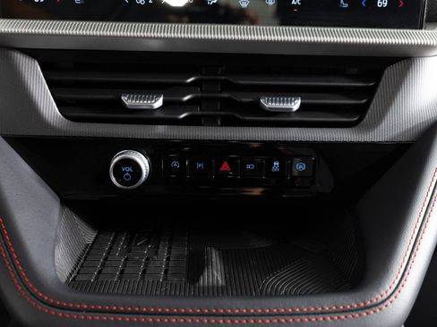 Used 2025 Ford Explorer ST-Line w/ Premium Package RWD image 42