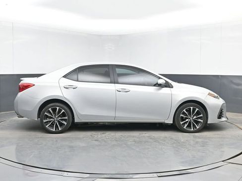 Used 2018 Toyota Corolla SE FWD image 15
